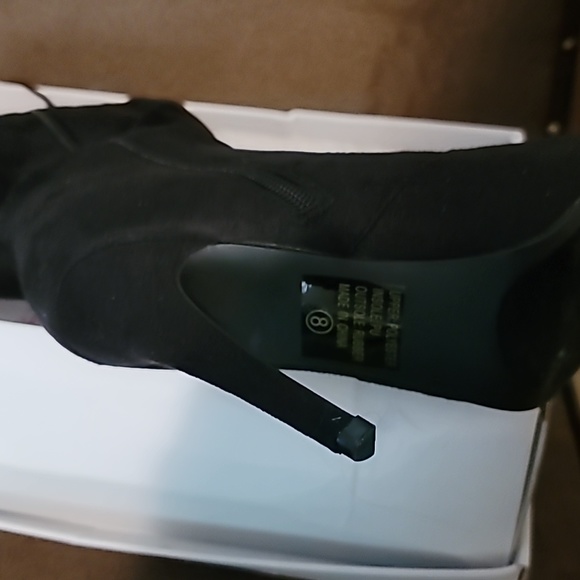 NIB womens boots - Picture 6 of 7